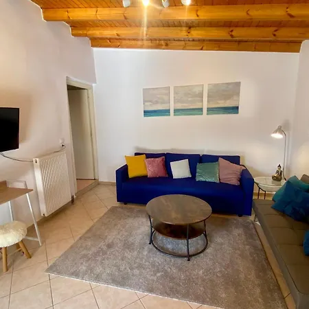 Nefele - Athens Airport Holiday home *